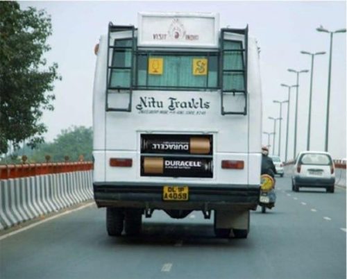 best and creative bus ads (26).jpg.opt552x444o0,0s552x444
