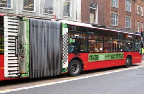 best and creative bus ads (12).jpg.opt551x360o0,0s551x360