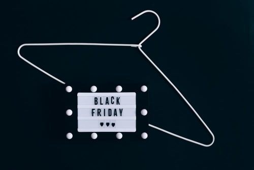 Etes vous prêts pour les promotions du Black Friday... la date du Black Friday en France a été fixée au 25 novembre ! 22