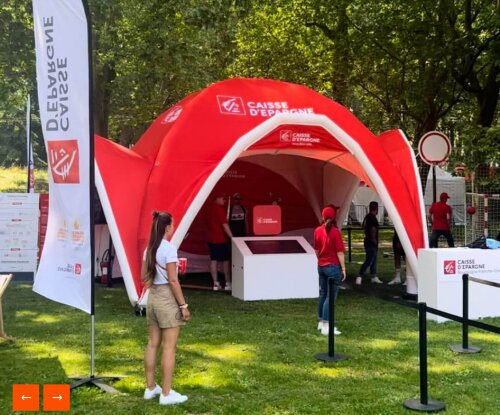 Comment organiser un événement physique impactant, la checklist (logistique, tente personnalisée…) ? 5 Exemple d’abri événementiel lors d’un festival - Source Vitabri.com