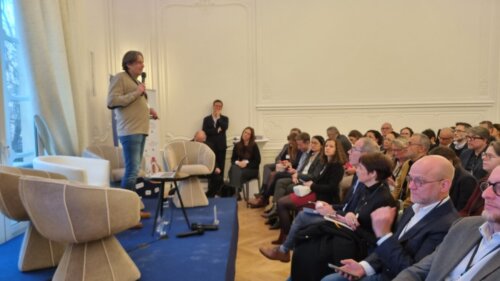 L'expérience client de demain sera une alliance en IA et relationnel humain. 2 L'expérience client de demain sera une alliance en IA et relationnel humain. 2